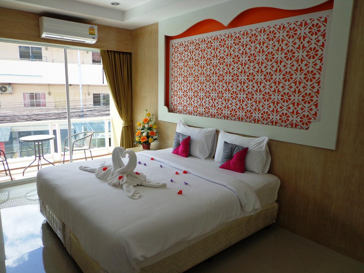 Red Sapphire Hotel Patong ภายนอก รูปภาพ