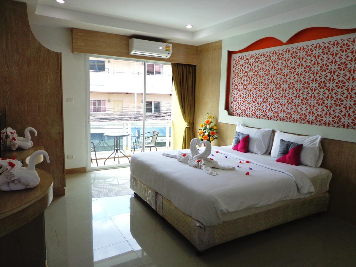 Red Sapphire Hotel Patong ภายนอก รูปภาพ